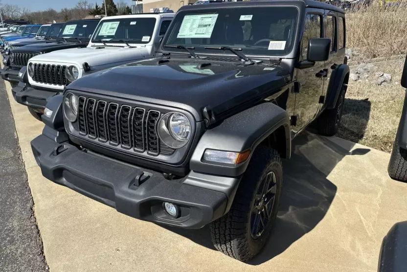 2025 Jeep Wrangler Unlimited Sport S photo 1