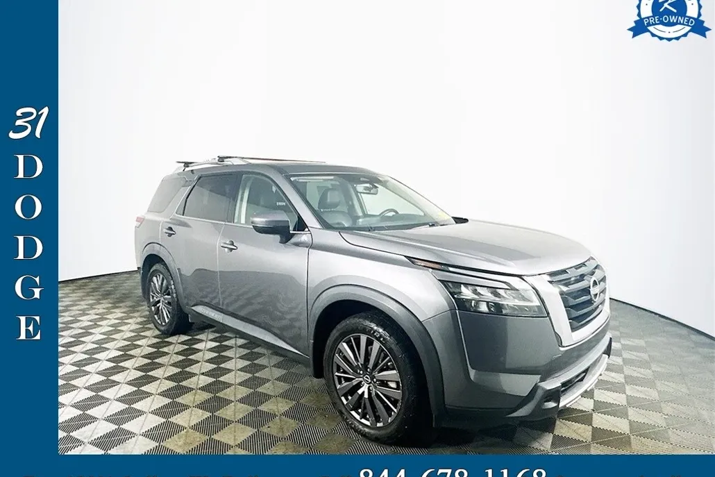 2023 Nissan Pathfinder SL photo 1
