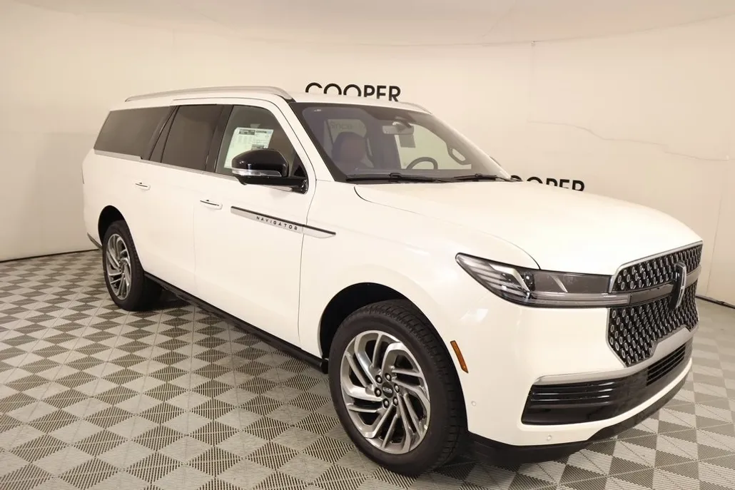 2025 Lincoln Navigator L Reserve photo 1