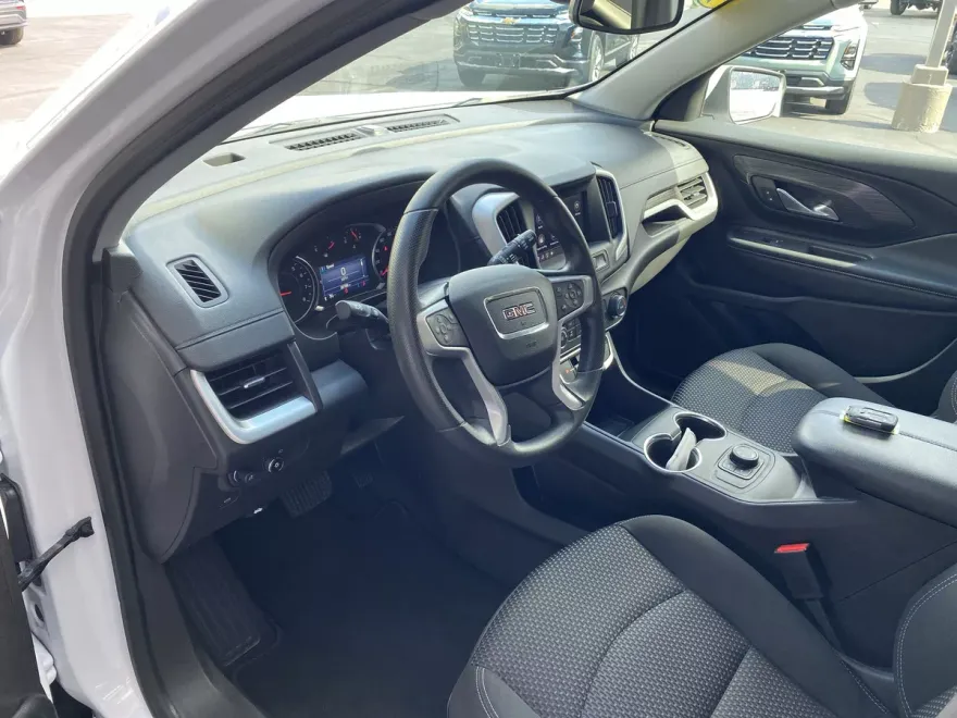 2024 Gmc Terrain SLE photo 1