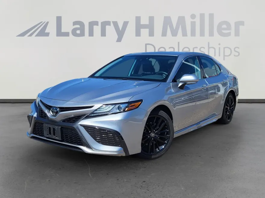 2023 Toyota Camry XSE photo 1