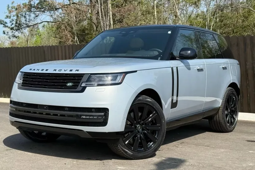 2025 Land Rover Range Rover SE photo 1