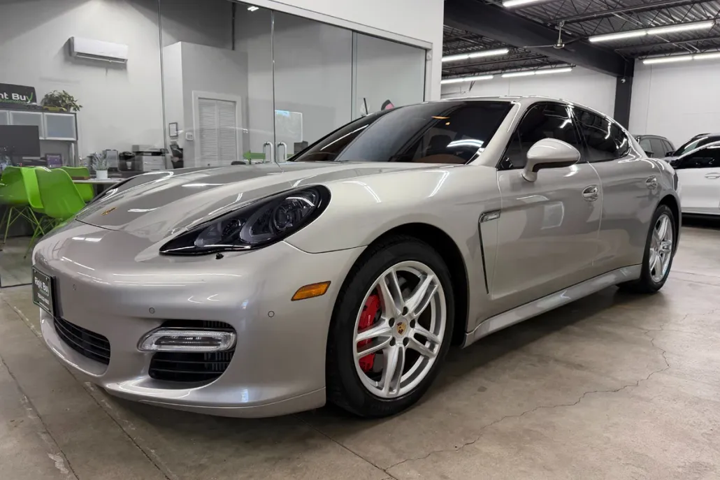 2013 Porsche Panamera Turbo photo 1