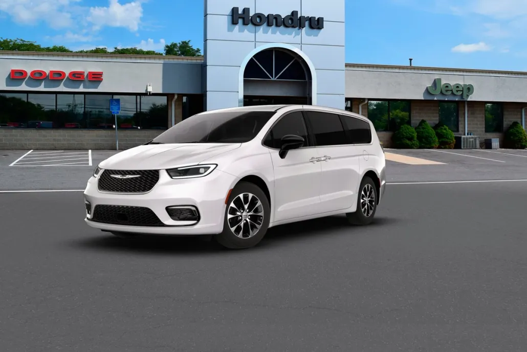 2026 Chrysler Pacifica photo 1