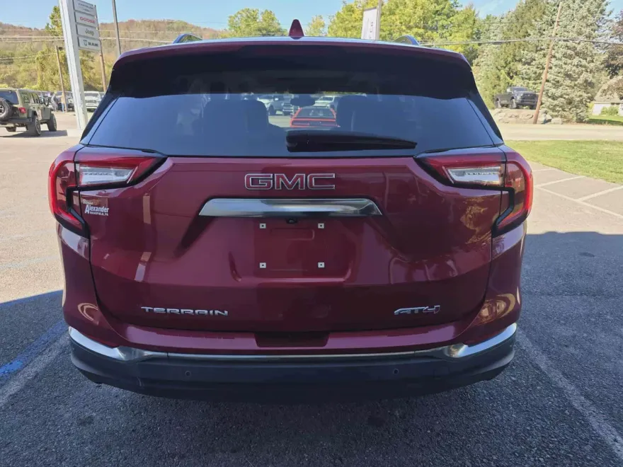 2024 Gmc Terrain AT4 photo 1