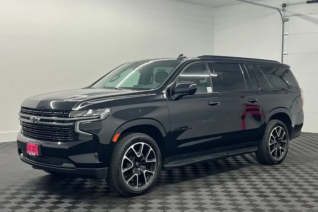 2021 Chevrolet Suburban 1500 RST photo 1