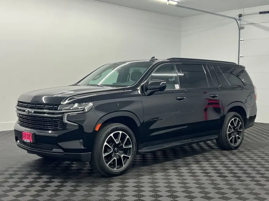 2021 Chevrolet Suburban 1500 RST photo 1