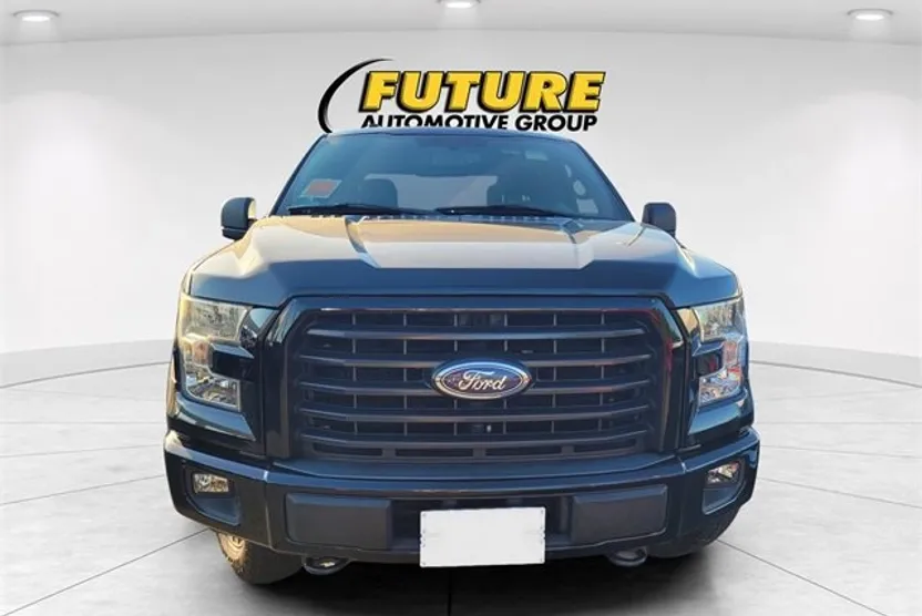2017 Ford F-150 XLT photo 1