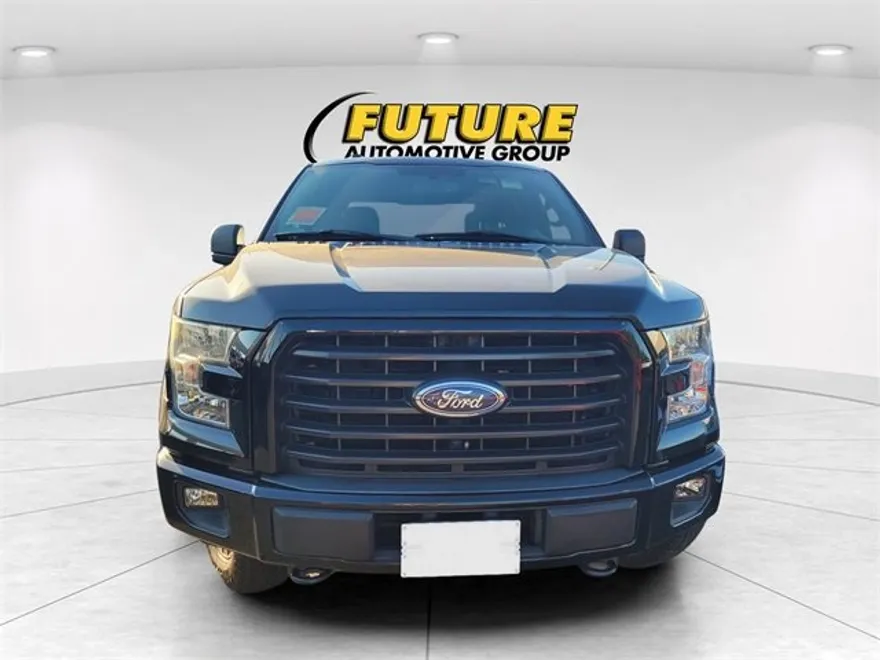 2017 Ford F-150 XLT photo 1