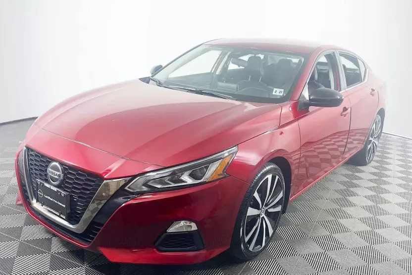 2022 Nissan Altima 2.5 SR photo 1
