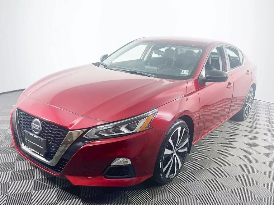 2022 Nissan Altima 2.5 SR photo 1