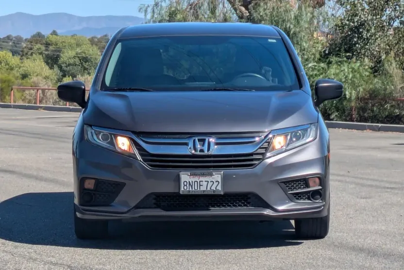 2019 Honda Odyssey LX photo 1