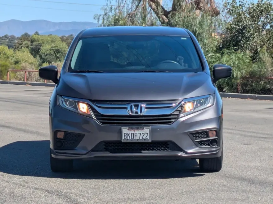 2019 Honda Odyssey LX photo 1