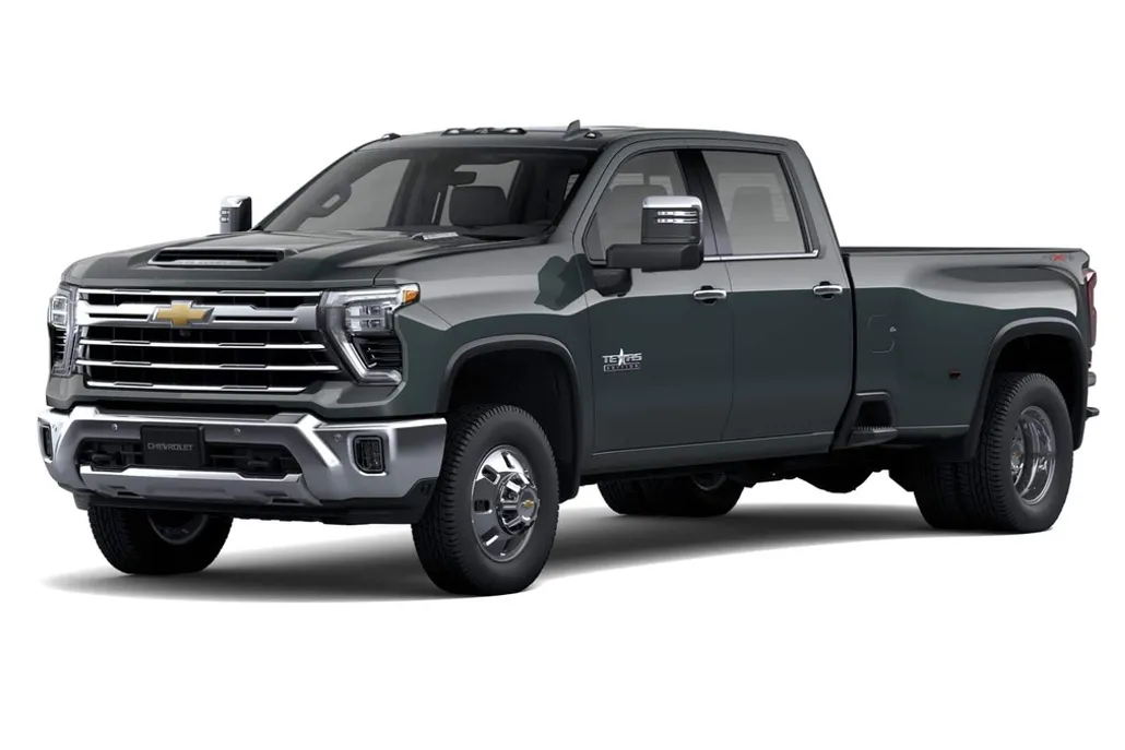 2026 Chevrolet Silverado 3500HD LTZ photo 1