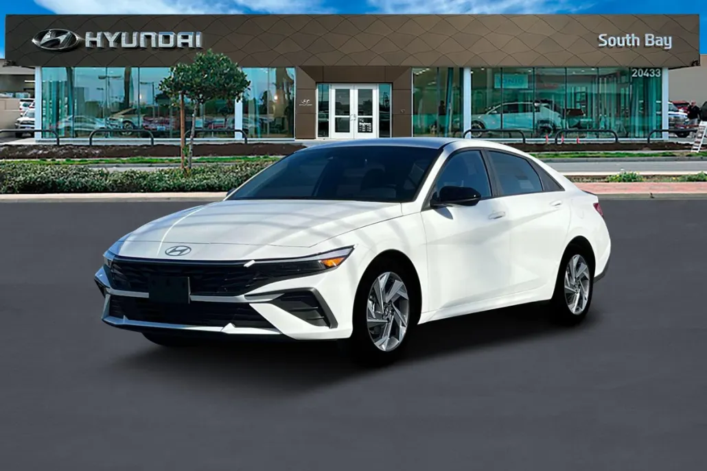 2025 Hyundai Elantra SEL Sport photo 1