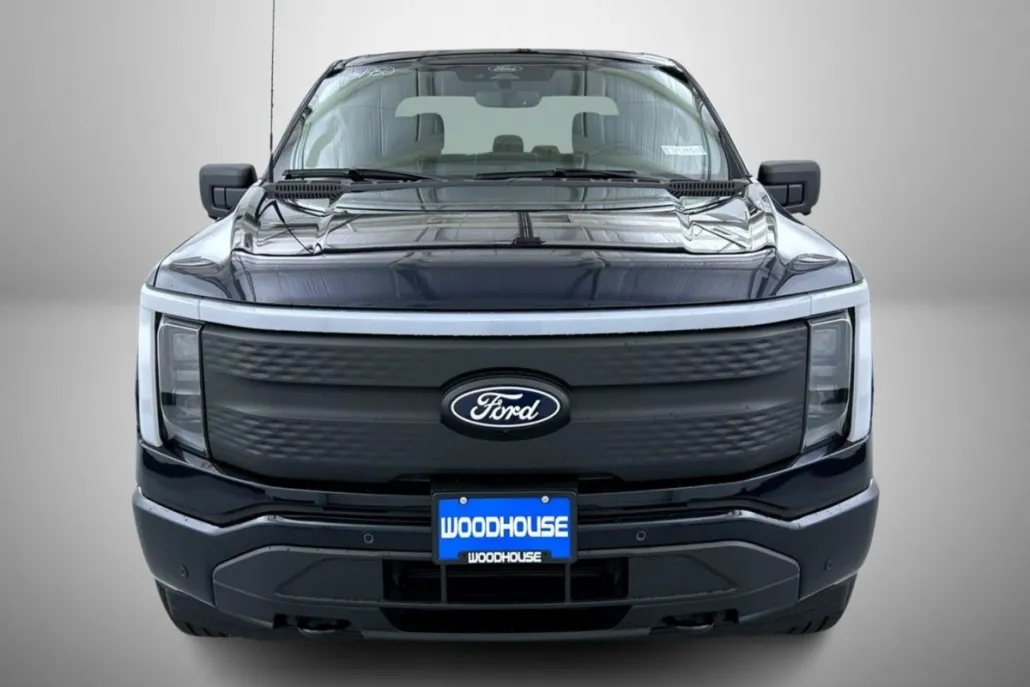 2025 Ford F-150 Lightning photo 1