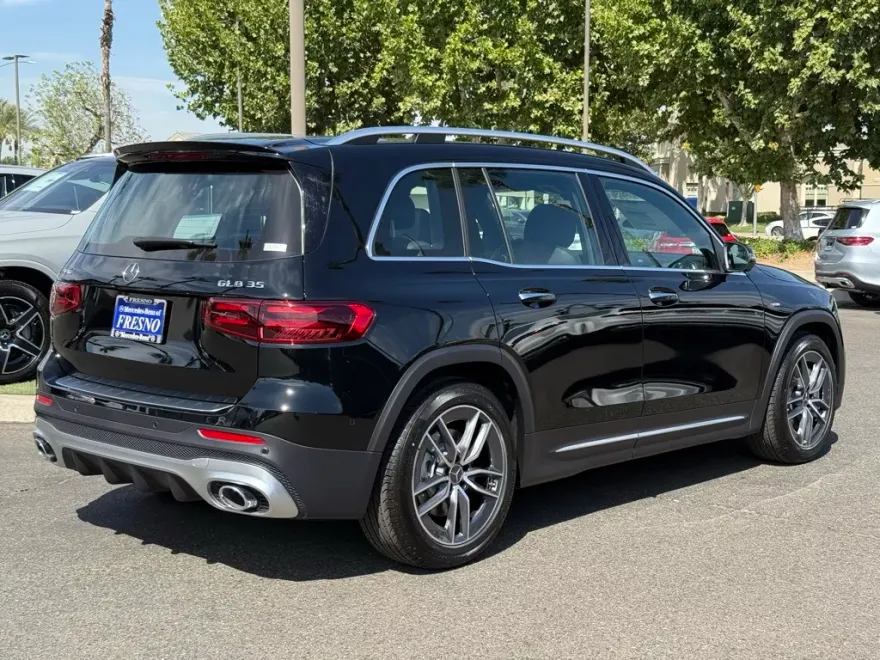 2026 Mercedes Benz GLB AMG 35 photo 1