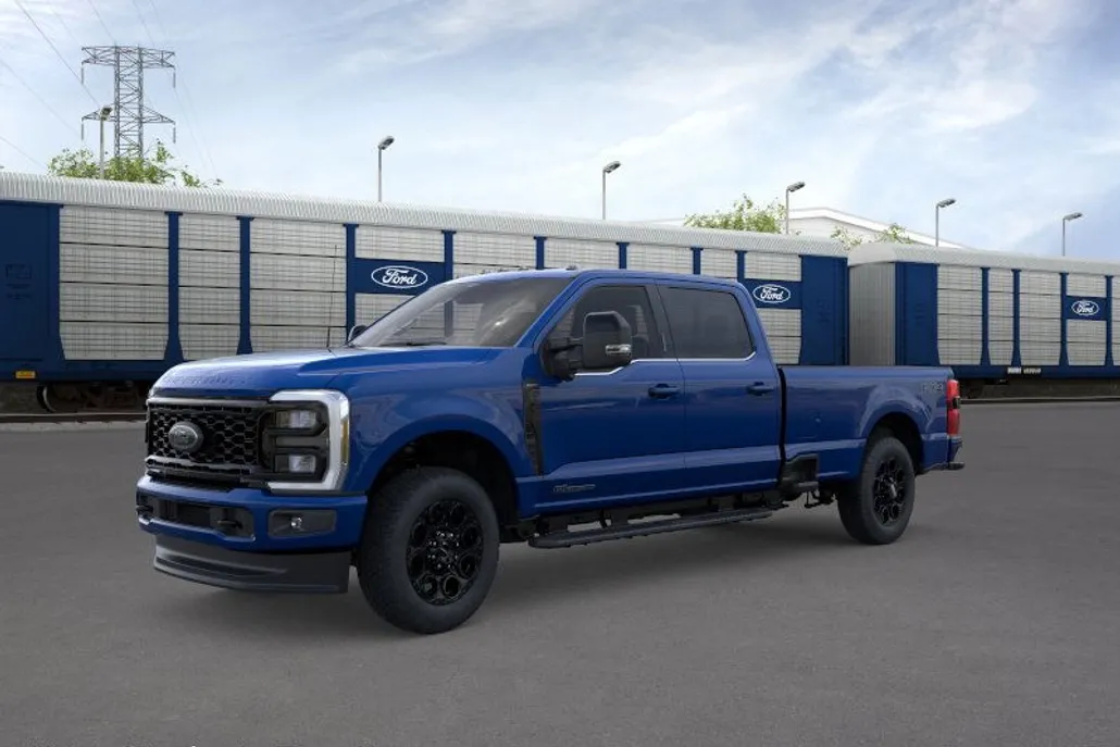 2026 Ford F-350 Lariat photo 1