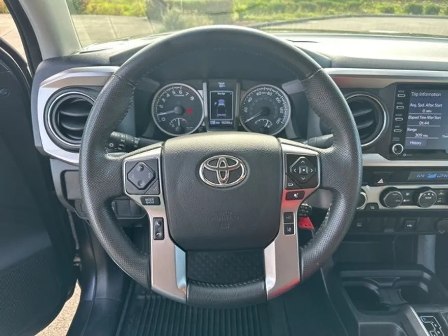 2022 Toyota Tacoma SR5 V6 photo 1