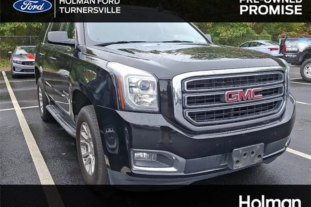 2017 Gmc Yukon SLT photo 1