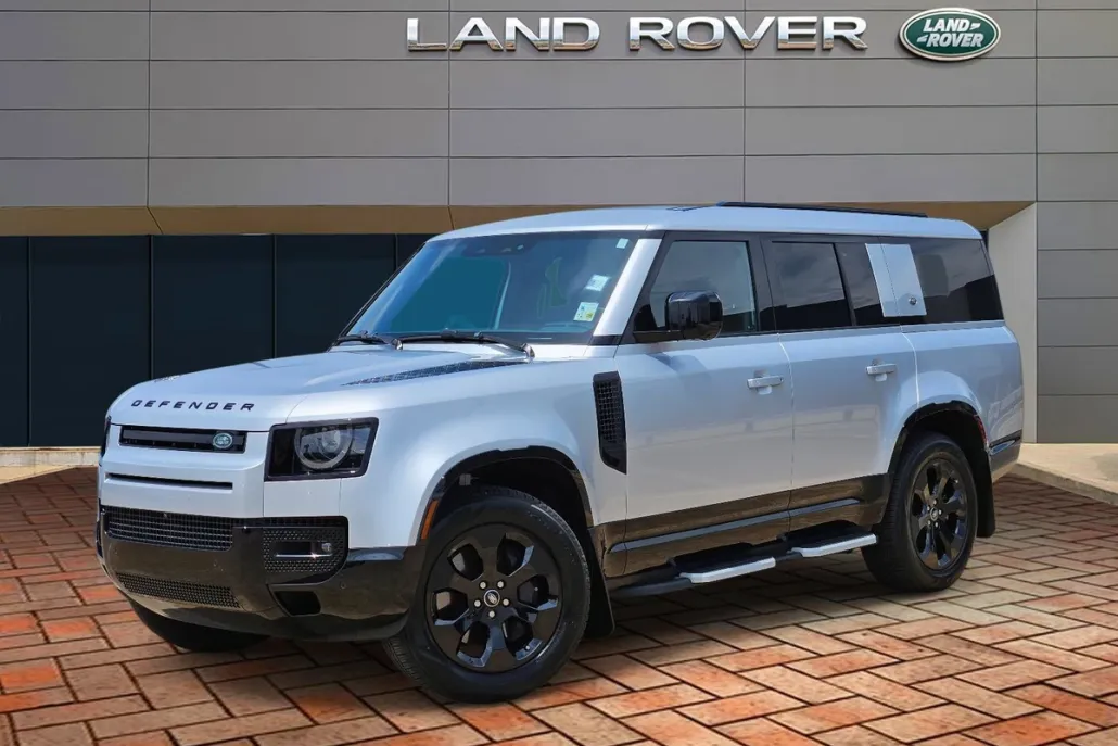 2024 Land Rover Defender X-Dynamic SE photo 1