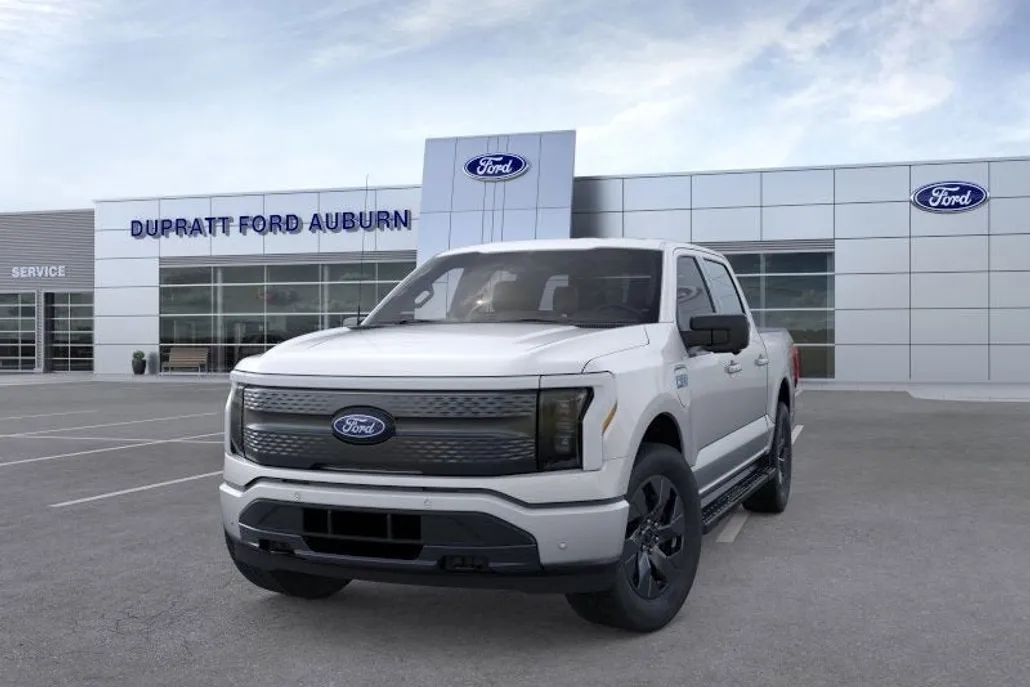 2025 Ford F-150 Lightning photo 1