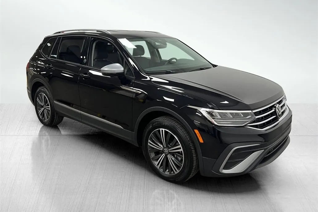 2024 Volkswagen Tiguan Wolfsburg Edition photo 1