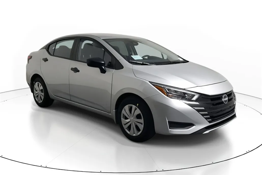 2025 Nissan Versa 1.6 S photo 1