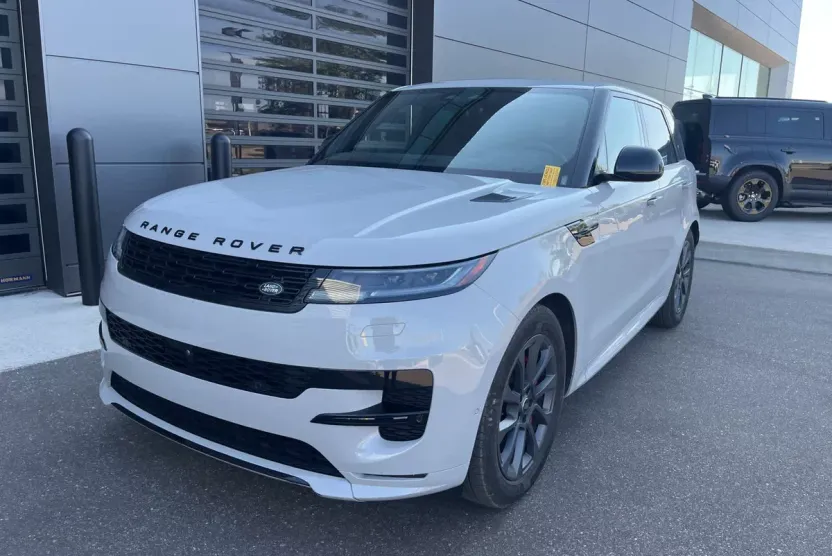 2024 Land Rover Range Rover Sport SE photo 1
