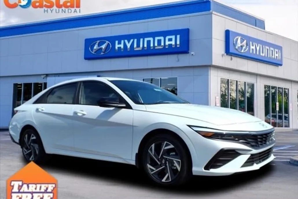 2025 Hyundai Elantra Hybrid Limited photo 1