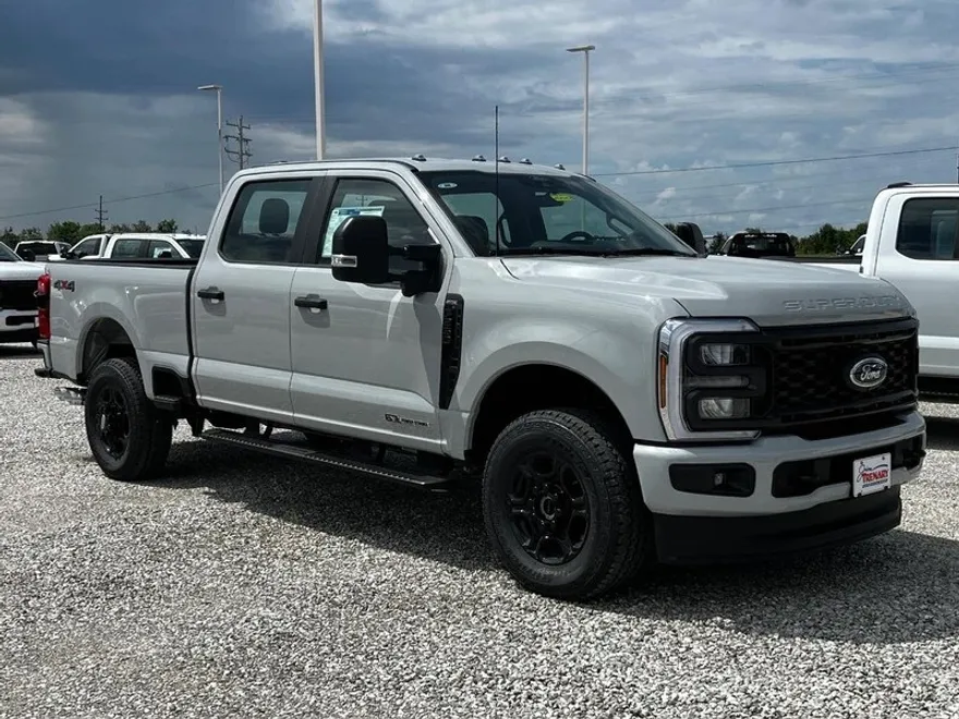 2025 Ford F-250 photo 1
