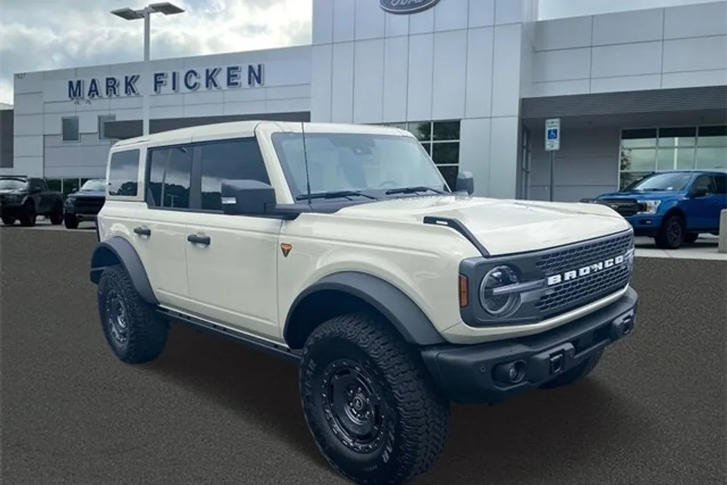 2025 Ford Bronco Badlands photo 1