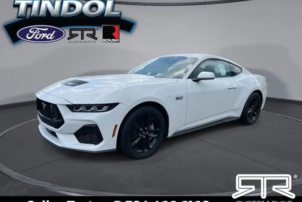 2025 Ford Mustang GT photo 1