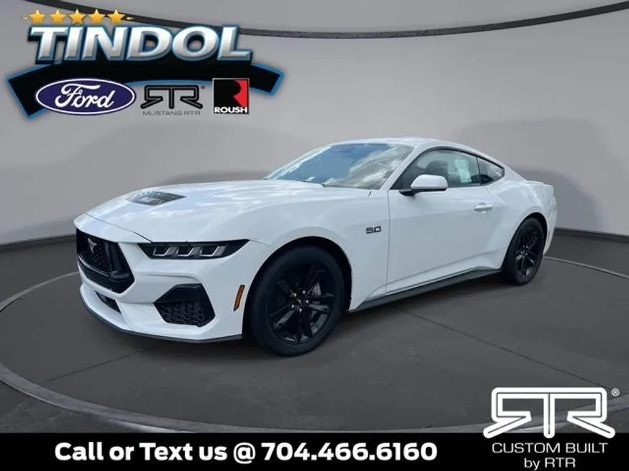 2025 Ford Mustang GT photo 1