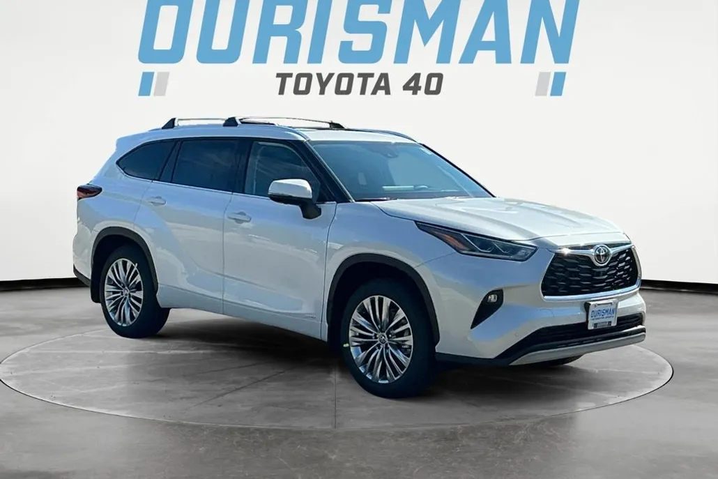 2025 Toyota Highlander Hybrid Platinum photo 1