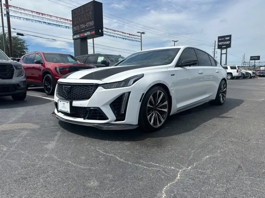 2023 Cadillac CT5 V photo 1