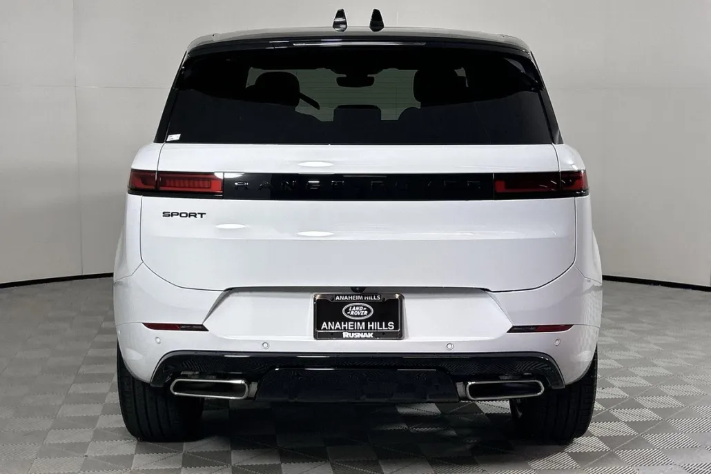 2025 Land Rover Range Rover Sport SE photo 1