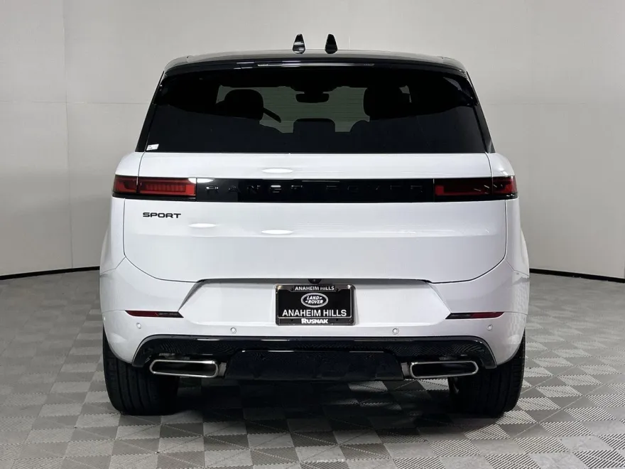 2025 Land Rover Range Rover Sport SE photo 1