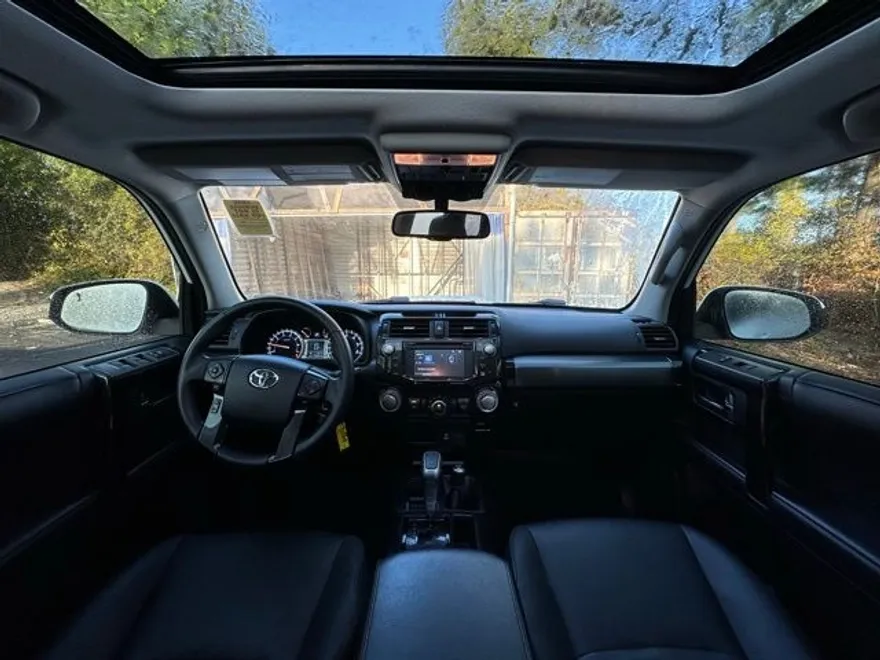 2019 Toyota 4Runner TRD Off-Road Premium photo 1