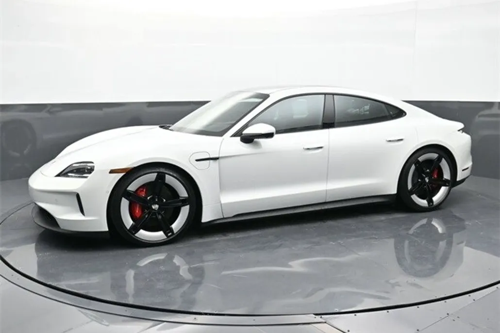 2025 Porsche Taycan 4S photo 1