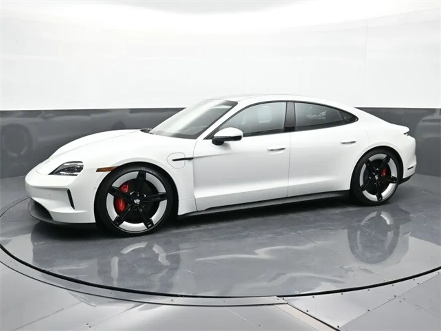 2025 Porsche Taycan 4S photo 1