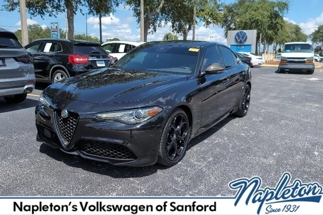 2023 Alfa Romeo Giulia Ti photo 1