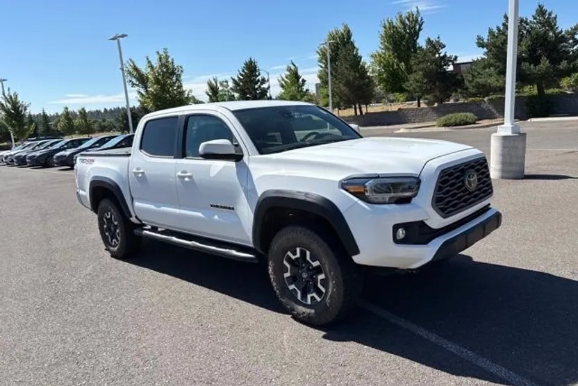 2023 Toyota Tacoma TRD Off-Road 4x4 photo 1