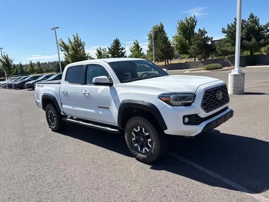 2023 Toyota Tacoma TRD Off-Road 4x4 photo 1