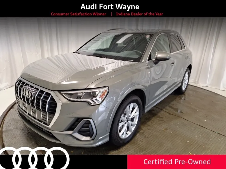 2024 Audi Q3 45 TFSI S line Premium photo 1
