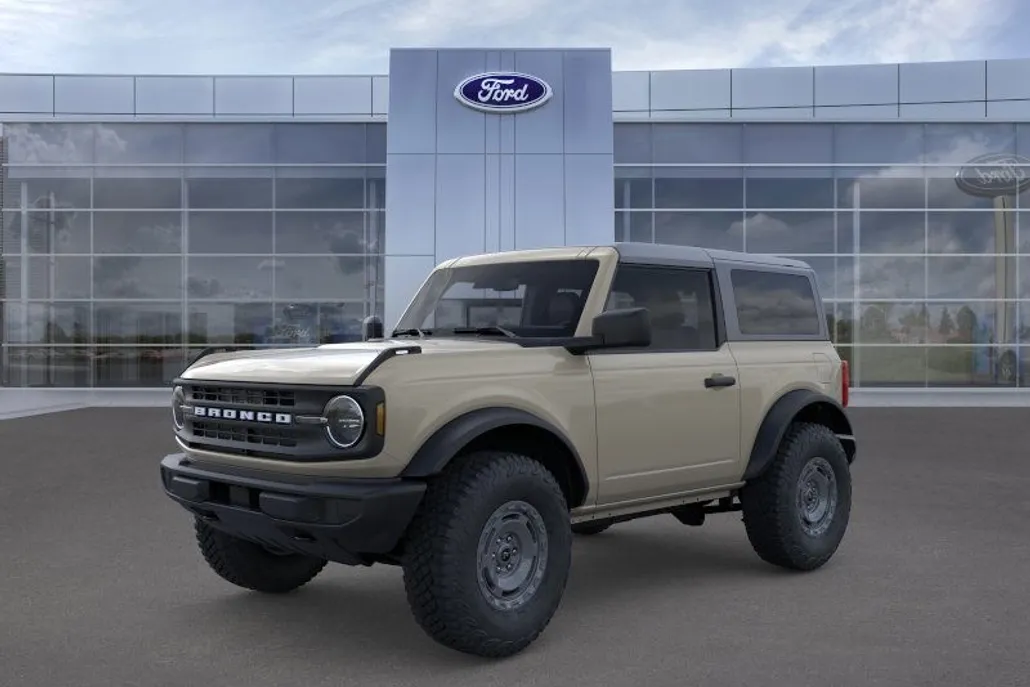 2025 Ford Bronco Base photo 1