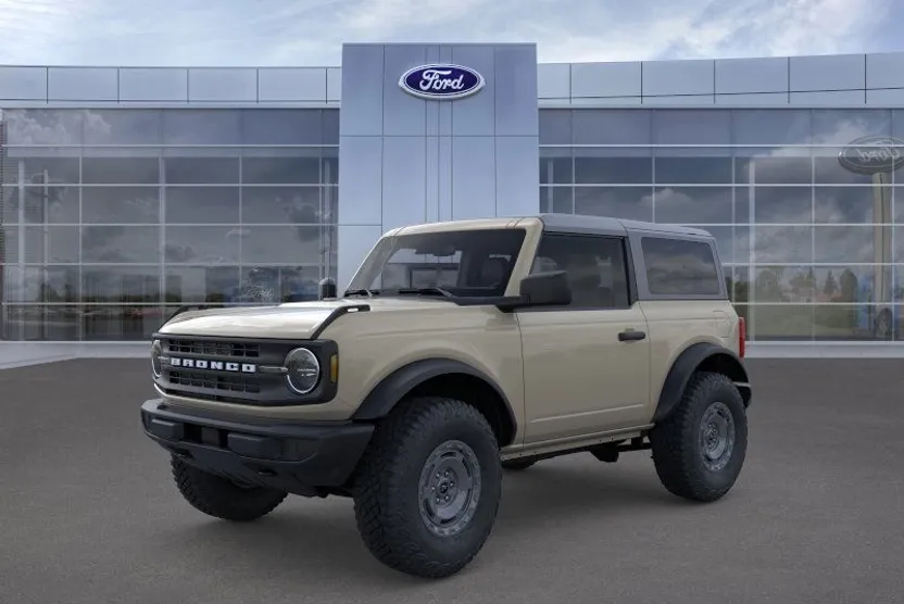 2025 Ford Bronco Base photo 1