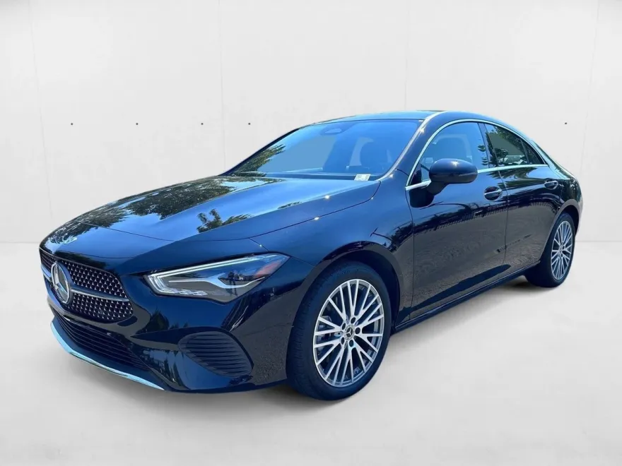 2025 Mercedes Benz CLA 250 4MATIC photo 1