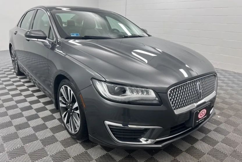 2019 Lincoln MKZ Reserve photo 1