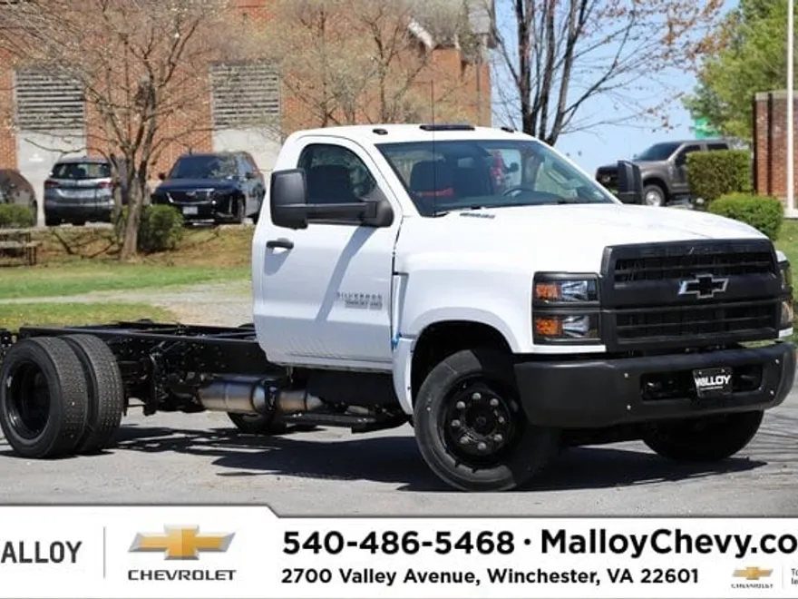 2024 Chevrolet Silverado 5500HD Work Truck photo 1